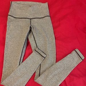 Lululemon Wunder Under Fleece Leggings- Size 6
